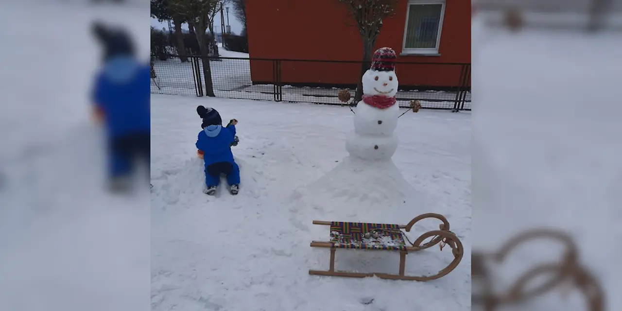Schneemannbauen in Millienhagen - Janine aus Millienhagen